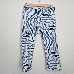 Eleven By Venus Williams White Blue Multi Zebra Print Athletic Capri Size Medium